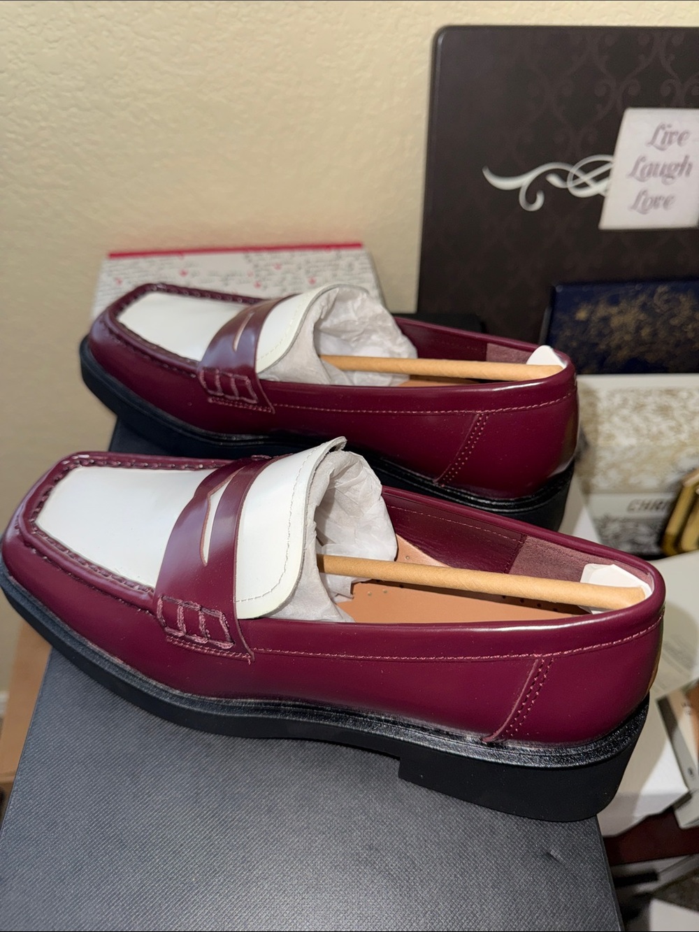 G.H. Bass Bowery Square Toe Penny Loafers Wine Cream Leather Size 6.5 NIB - Picture 2 of 8